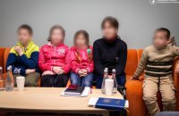 У Херсонській області із окупації вдалося вивезти жінку і п’ятеро дітей