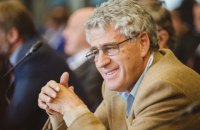 "По многим показателям у России все очень плохо. А власть дает наркотик, создает иллюзорный мир, в котором все нас уважают"