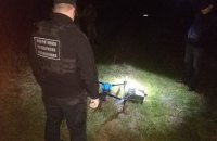 На Закарпатье задержали контрабандистов, которые пытались переместить партию сигарет дроном 