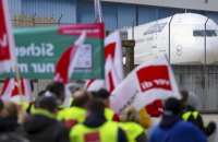 У двох великих містах Німеччини наступного тижня страйкуватимуть бортпровідники Lufthansa