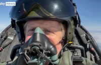 Борис Джонсон політав на винищувачі Typhoon