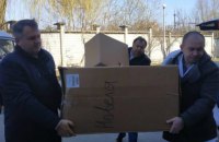 Фонд Порошенко передал партию реанимационного медицинского оборудования во Львовский областной госпиталь