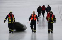 Шестерых рыбаков, оказавшихся на льдине, спасли в Днепре