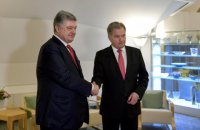 Порошенко обсудил с президентом Финляндии освобождение украинских политзаключенных в РФ