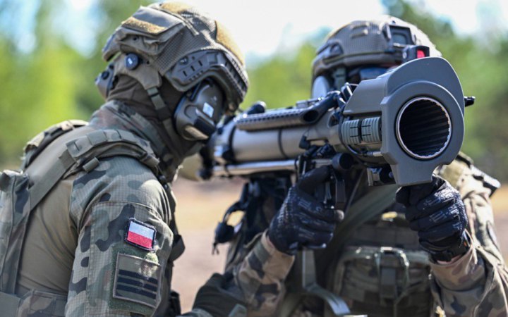 Польща збирається законодавчо дозволити своїм військовим збивати дрони РФ над Україною без схвалення НАТО чи ЄС