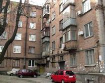 В Днепропетровске телефонный террорист «заминировал» жилой дом