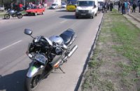 В Киеве мотоциклист сбил насмерть старушку