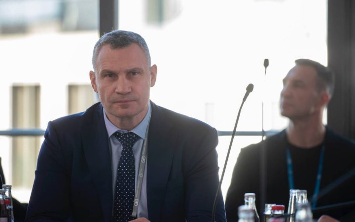 Для Київського центру протезування в Берліні зібрали допомоги на 500 тисяч євро грошима та обладнанням, - Кличко