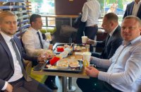 Зеленский во время визита на Днепропетровщину пообедал в McDonald's