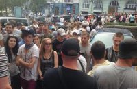 Милиция: под офисом "УДАРа" требуют денег