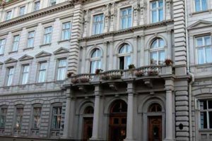 Львовскую администрацию освистали за попытку перевести Форум избирателей под патронат Януковича