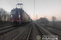 У селі під Харковом жінка потрапила відразу під два поїзди