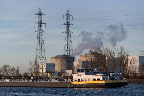 Первый реактор самой старой АЭС во Франции вывели из эксплуатации