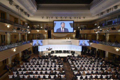 Порошенко попросил не закрывать для Украины двери в ЕС и НАТО