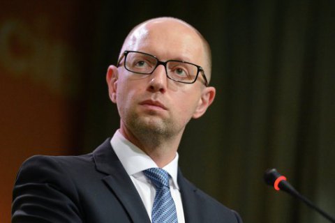 Яценюк мовитиме з телевізора щонеділі