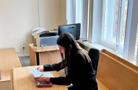 Стрілянина у Дніпрі: посадили під нічний домашній арешт жінку, яка чинила опір поліції