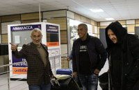 Звезда фильма "Такси" Насери и певец Бурави прилетели в аннексированный Крым