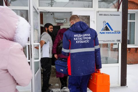 У російській шахті через добу після вибуху знайшли живу людину