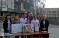 Активисты собирают деньги на крышу для нового корпуса "Охматдета"