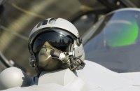 Кілька країн НАТО ухвалили рішення про навчання українських пілотів, -  Столтенберг