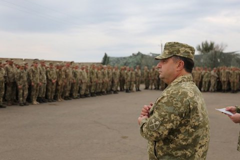 Полторак рассказал бойцам в зоне АТО об увеличении выплат