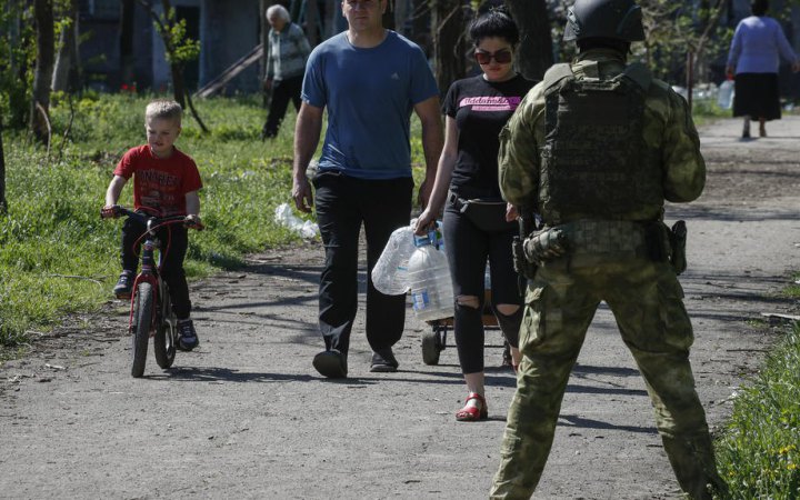 В Маріуполі за "загадкових обставин" померли десятеро російських окупантів, — АТЕШ