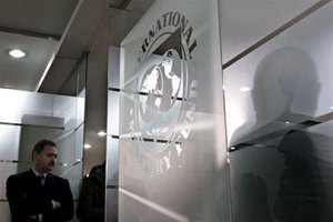 МВФ не ожидает ничего хорошего для валютных резервов Украины