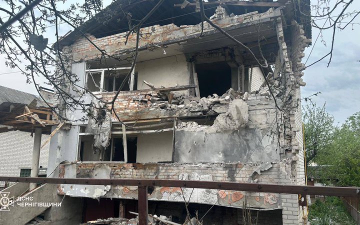 Росіяни атакували Чернігів дронами: є влучання по підприємству (оновлено)