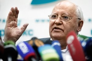 Горбачева выдвинули на немецкую премию, он раздает советы Путину и Обаме
