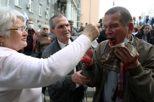 При штурме прокуратуры в Донецке ранили 15 человек