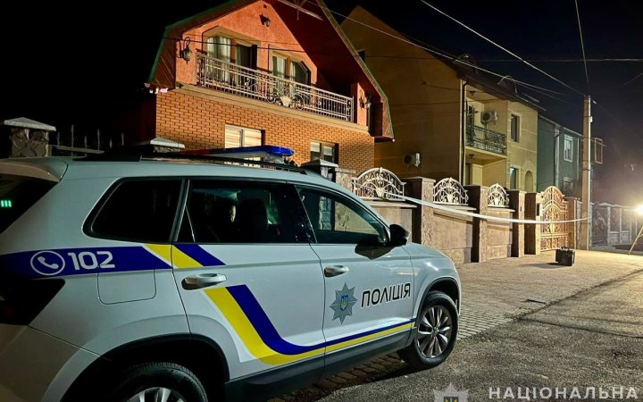 У Мукачеві вночі невідомий кинув гранату на подвірʼя депутата Закарпатської облради