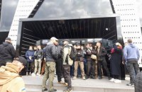 Во Львове после протеста активистов отменили концерт Сергея Бабкина