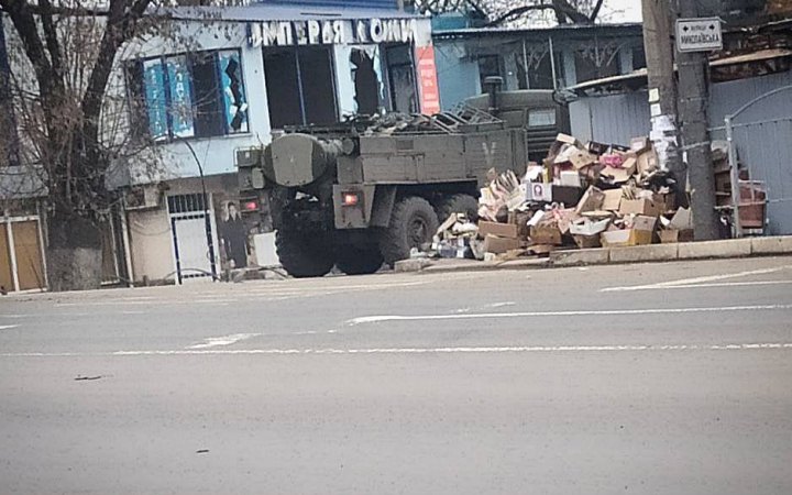 Після прильотів росіяни пішли з двох селищ поблизу Маріуполя, - Андрющенко