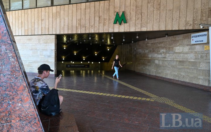 У Києві через знеструмлення зупинили метро та ескалатори, є перебої з водою