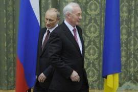 ​Путин надеется на тесный контакт с Азаровым в новом году