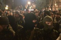 Под Радой неизвестный в балаклаве пытался забрать себе "Мерседес"