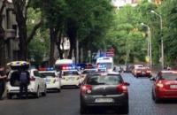 Во Львове участник ДТП ударил ножом в живот патрульную полицейскую