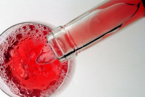 АМКУ рекомендует трем производителям вина прекратить оформление продукции под видом грузинской