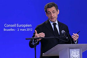 ​Франция закрывает посольство в Сирии