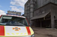 У Чернігові троє людей загинули під час розвантаження зерна