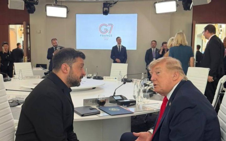 Трамп заявив, що “Росія має укласти угоду” з Україною. Президент США також анонсував зустріч із Зеленським