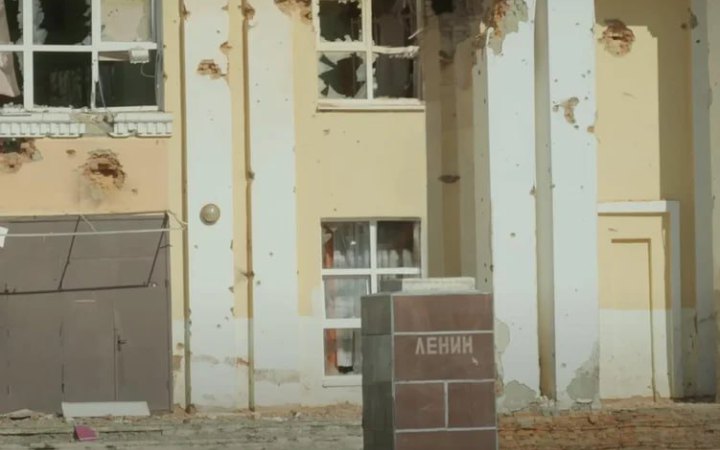 Ленінопад дістався Росії: у Суджі зник пам'ятник "вождю"