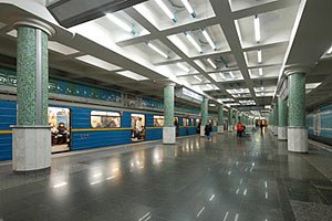 В харьковском метро заменят все указатели