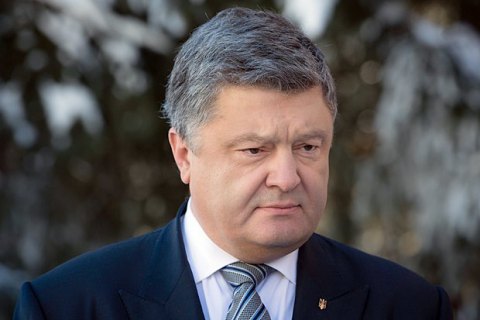 Порошенко прервал визит в Германию из-за обстрелов в Авдеевке