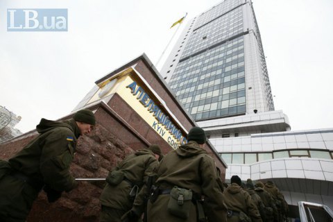 Уволенный по подозрению во взяточничестве прокурор Белый восстановился в должности