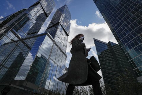 ВОЗ констатирует увеличение случаев инфицирования COVID-19 среди молодежи в Европе