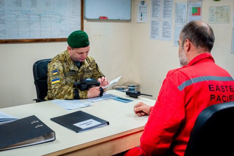 12 российским морякам с крымскими документами запретили въезд в Украину на три года