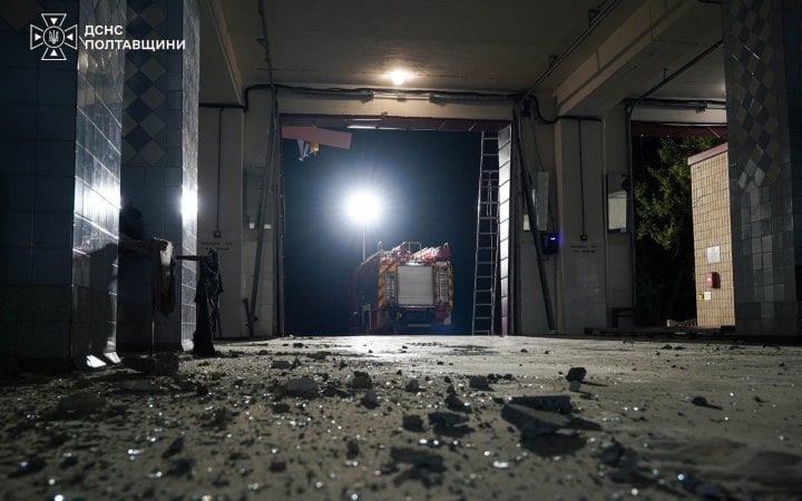 На Полтавщині російські дрони атакували дві АЗС та пожежну частину