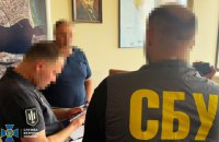 500 тисяч за вплив на Укрзалізницю: ДБР та СБУ затримали посадовця Чорноморського порту