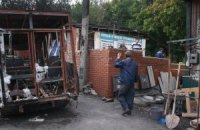 В Донецке снаряд уничтожил жилой дом